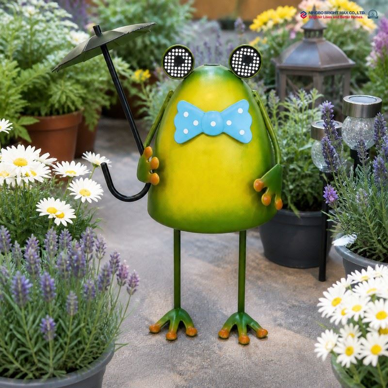 Solar Frog Light for Garden Retail